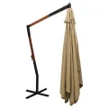 Parasol de jardin en porte-à-faux avec mât en bois taupe