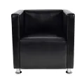 Fauteuil cube en similicuir noir