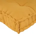 Coussin de canapé sur palette  avec accoudoirs et dossier en tissu jaune