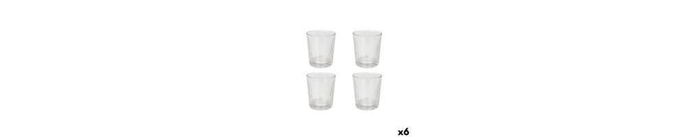 Vasos de agua y de whisky
